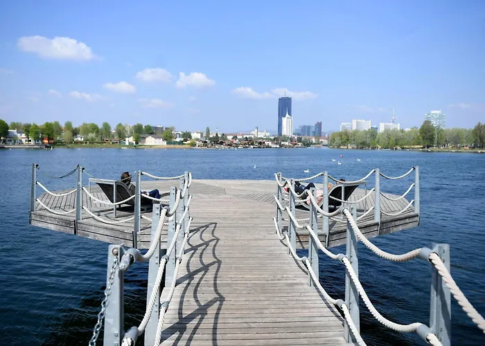 Ursula Rose Collection An Der Donau